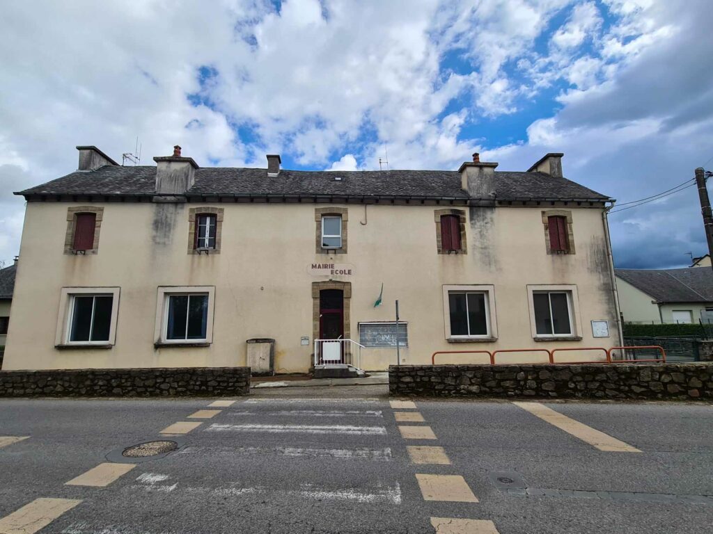 Photo de l'école de Saint Jean Delnous